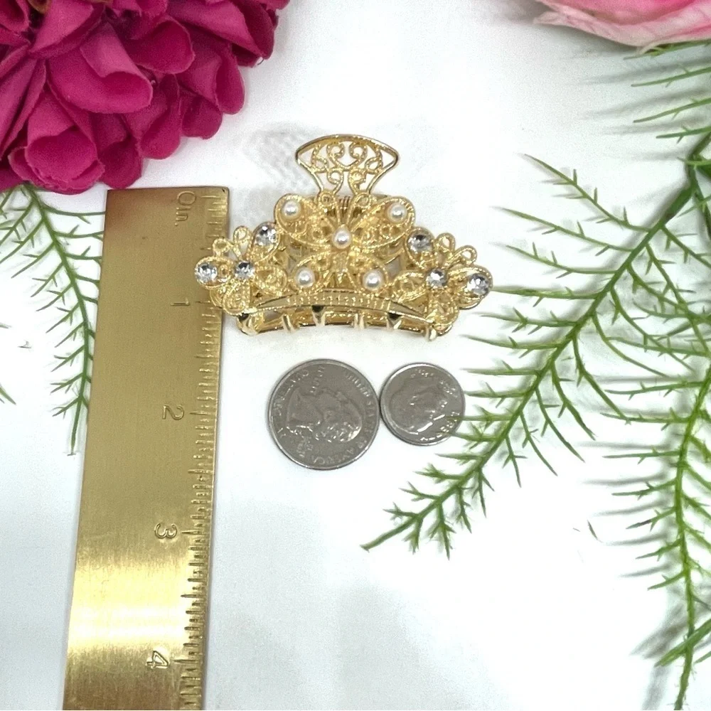 NEW⚜️Ornate Golden Lace Butterfly Claw Hair Clip